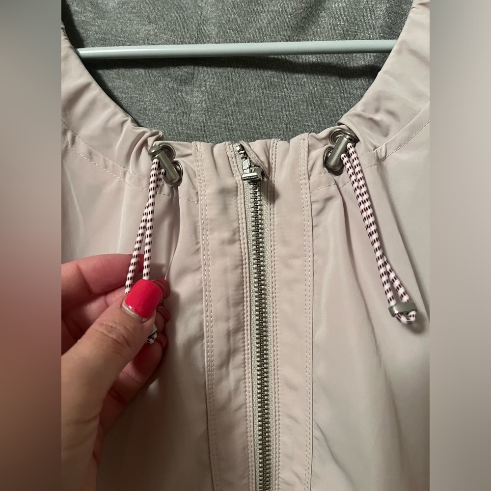 Athleta Chill Bomber Jacket in Beech Stone Size Small - Picture 7 of 11
